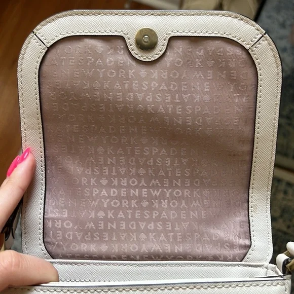 Kate Spade Crossbody purse - Picture 4 of 6